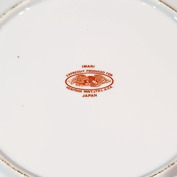 Imari Ware Teapot and server plate - Picture 11 of 14
